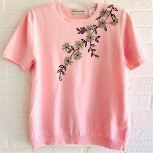 Draper’s & Damon’s Pink Sweater Top Medium Vintage Short Sleeve Embroidery